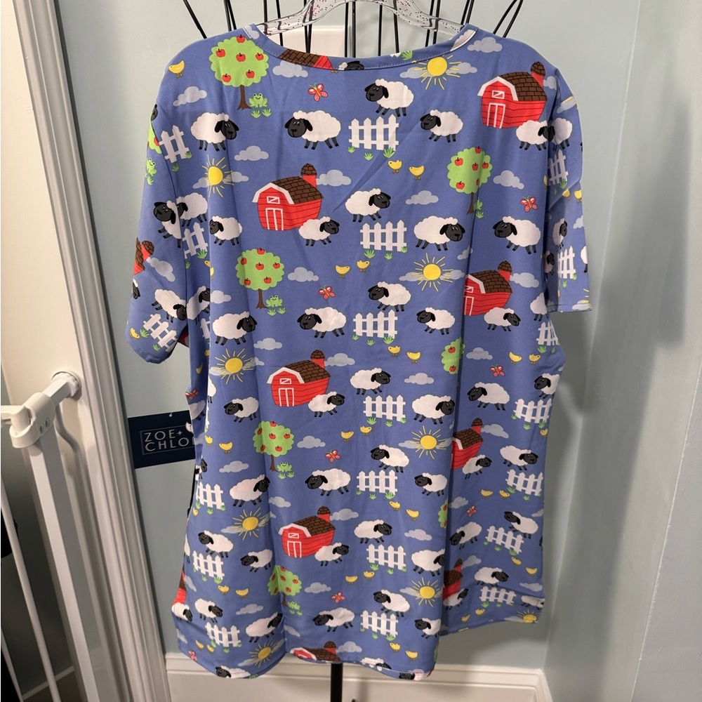 New Zoe + Chloe “Sheep Peeps” V neck performance women’s scrub top Medium M - Picture 9 of 10